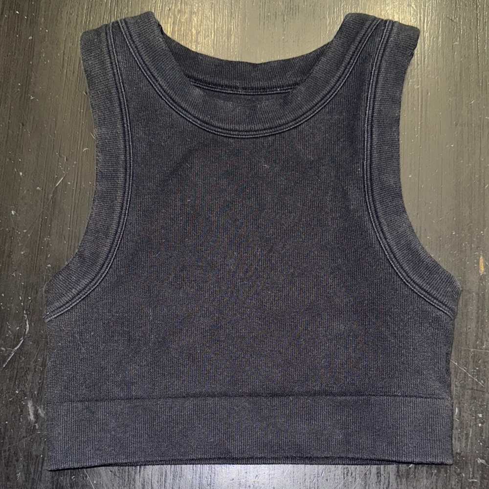 aerie offline ribbed tank top. cropped. size xs. black. good used condition.